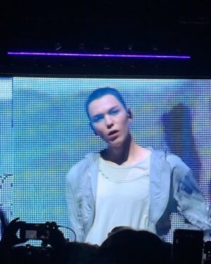 Sela Guia Instagram - Had so much fun at the concert, I ended up catching a fever after haha! At least nagkita rin ulit kami ni Wonu @everyone_woo after 5 years of LDR 🤸🏻‍♀️🥰

Made my 17 year old self so happy! Tenchu, Sebongs! @saythename_17 #RightHereWorldTour #Seventeen
