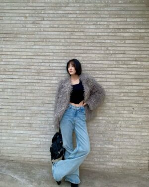 Seo Ji-hye Instagram - 🩶