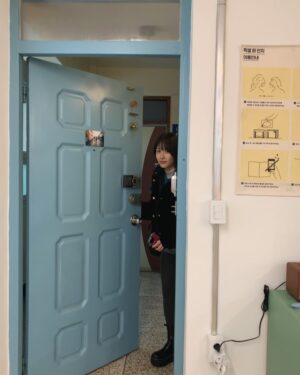 Seo Ji-hye Instagram - 맘껏 행복하시길.