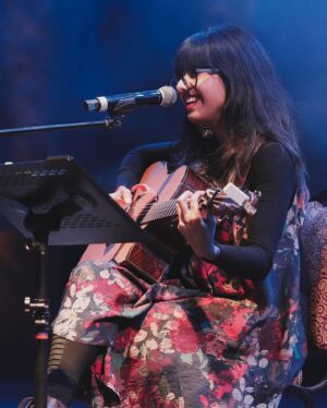 Shakthisree Gopalan Instagram - Last night at #Hyderabad was a wholesome experience. I don’t know how to describe moments like these when there is a sense of calm amidst all the chaos - homeostasis nested within a cloud of entropy - so much love and gratitude to have shared this with some of the most incredibly talented spirited humans - @napier_naveen @bhuvanesh_keys @rithuvysakh @joshuasatya @davidthejoseph @riyasdeenriyan #noelprashanth @native.indian - thank you for your magic! ✨ Thanks to all the people who came through and shared in our offering of independent music and some very special film songs! Here’s to more! ♥️✨ 
@ziro.on.tour 
📷 @irshad_pklr_