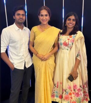 Shalini Balasundaram Instagram - Isha, Harshini, Ranjani wouldn’t have been Possible for me without their guidance & support 🙏🥹Words can never be enough to thank the both of you. 

I remember walking into their studio for audition as a broken kid , super lost not knowing what was ahead of me. 

The first thing I told them was that I wasn’t famous on social media, and their reply was “ We will never see all that, your talent & hardwork is what matters”

I have learnt alottt from both of them. Satheesh sir is everything for me when it comes to acting. He is a guru, brother, motivator & etc. a man with few words but he knows exactly how to get the best out of you. I from the bottom of my heart, would like to dedicate my success to them ♥️🙏

Shalini ma’am has been strict & there is no fun fun with her. But she deeply knows what’s best for me. Thank you for borrowing me your accessories when I didn’t bring mine. For being so kind to me despite all the challenges. I wish you nothing but all the success in this world ka ♥️🙏

Wishing the both of you lots of love and happiness. Love you both ♥️