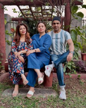 Shalini Kapoor Instagram - Moments of Love 🧡 
Choti choti खुशियाँ 🥰
.
.
.
#family #familytime #love #moments #happiness #gratidao #grateful #insta #instagood