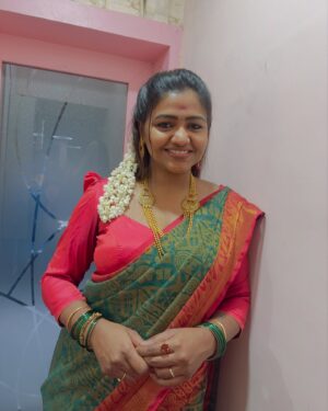 Shalu Shammu Instagram - Saree Love ♥️🥰

#shalushamu #shalushamuvlogs #sareelove #♥ #simpleponnu #saree
