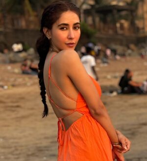 Sharanya Jit Kaur Instagram - 🧡🌹

!
!
!

#love #life #blessed #travel #world