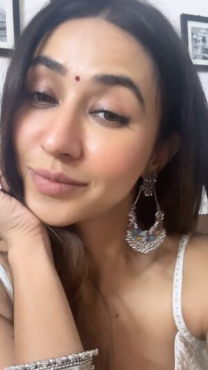 Sharanya Jit Kaur Instagram - 🩶🥀

….

#life #blessed #heart #love