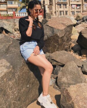 Sharanya Jit Kaur Instagram - 🦋💲

#beach #blessed #life #travel e