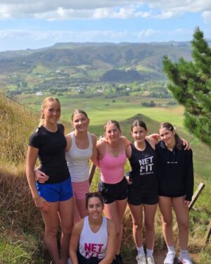 Sharni Layton Instagram - 0.6 after completing Te Mata today (twice). Also the last slide is my new fav bird. Listen to it sing #Android @geraldinehickey you will appreciate. @netfittours