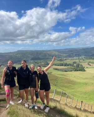 Sharni Layton Instagram - 0.6 after completing Te Mata today (twice). Also the last slide is my new fav bird. Listen to it sing #Android @geraldinehickey you will appreciate. @netfittours