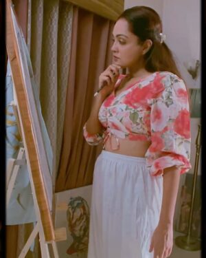 Sheena Chohan Instagram - Our new film “One More” premieres during the @berlinale -Berlin Film Festival today at Wolf Cinema theatre - 3 pm in Berlin!

I play an artist - a painter, who struggles because of discrimination against women in society - trying to achieve equality. I had to use all my training in theatre for this layered character, so I hope you like it!

Wanted to share this special news of our Film Priemere and few BTS moments with our team with you! :)

.
.

One More~ Pain to Power’ - this powerful film is directed by the brilliant @manoj.pandya.965 and produced by @sosonu7304 -@moviesjannat and @greatindiafilmtelevision . 

So excited it’s premiering during one of the world’s most famous film festivals, and on such an important subject, with a powerful message! Shot in 2025 first week Jan and ready for world Premiere in February! Feeling blessed🙏

Co director @ashishdeo.insta 
Written by @deepak_dogra_dd 

DOP : @shakilkhan765 
Makeup and hair team : @makeuphair_nikita 

Ep: @sachin_sant .

🎥 photos and BTSby : @rama_bhatt_photography 

Assistant director:
@thesaipanchal_99 

Cast-Pavanesh Chahar, Sheena Chohan, Dr. Nikhil Churi, Parnika Chandok, Prakash Kumar, Suresh Balmiki. 

#sheenachohan #reels #instagood #instagram #hindifilm #OneMore #indifilm #actress #newrole #berlinfilmfestival