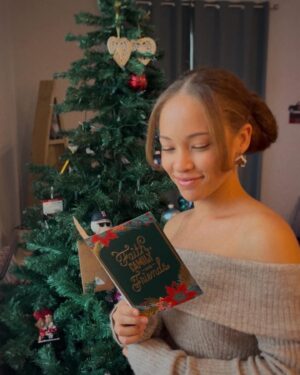 Shelby Simmons Instagram - “Strange, isn’t it? Each man’s life touches so many other lives.  When he isn’t around he leaves an awful hole, doesn’t he?” - Clarence The Angel  Merry Christmas Everyone! I’m sending love and prayers of peace and joy and rest to you all 🎄🌟❤️