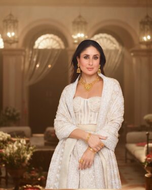 Shereen Sikka Instagram - With my superstar @kareenakapoorkhan for @malabargoldanddiamonds 

Look 1 
Corset : @aikeyah
Saree & duppata :  @re_ceremonial 

Look 2: white chikankari 
Full look :  @dhaagaandco

Look 3: 
Outfit and Custom mirror jaal dupatta : @itrhofficial 

Look 4: 
Pink saree and blouse : @roseroom__official

Look 5 : 
Full look : @labelnityabajaj
Bindi : the_bindi_project 

Look 6: 
lace saree look : @shehlaakhan 

Look 7 : 
Full look : @amitaggarwalofficial 

Look 8 : 
Full look @rohitbalofficial 

Styled by : @rheakapoor with @shereenlovebug @sanyakapoor 
Style team : @dipteeagarwal @niyatiij @rudri_kariya 
Managed @alisha5dave 

Beauty by @savleenmanchanda @mikedesir
Managed @versis_entertainment @poonamdamania @nainas89 

Directed by @abhivarman 
Shot by @ridburman