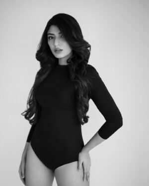 Shernavaz Jijina Instagram - 🖤