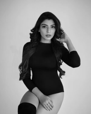 Shernavaz Jijina Instagram - 🖤
