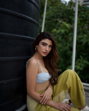 Shernavaz Jijina Instagram - 🌻 . . . .  @bharat_rawail  @henna.akhtar  @thehairstory__  @farahwriter @binkiboo__