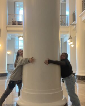 Shiloh Nelson Instagram - Filming and other things🫶 The third swipe is us trying to hold hands around the pillar😂