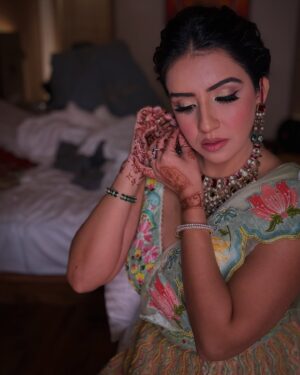 Shirin Sewani Instagram - Fashion Influencer bante hain naa guys !!

Outfit: @showshaabyashima available at @carma.india
Jewellery: @resafinejewellery 
Style PR: @dhanshrimatsharma @prpedlar 
Shot by : @tusharbatrafilms 
Make up by : @glamfactorybykomal @glamfactoryofficial 

#fashion #wedding #beauty #dressup #lehenga #instagram