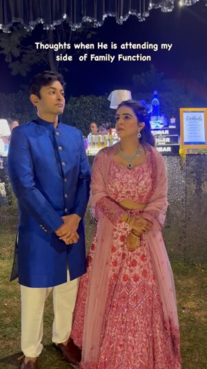 Shirin Sewani Instagram - Meri side ke function ho tab jaan ke late karienge !

Outfit: @rekhaandkaran available at @carma.india
Jewellery: @elitorrjewels_
Style PR: @dhanshrimatsharma @prpedlar 
Make up : @glamfactorybykomal @glamfactoryofficial 
(Senior Makeup Artist)

#marriage #reels #wedding #couple #family #reelkarofeelkaro #shirinsewani #reelsinstagram 

[ Husband, couple, reels, wedding, family, love]