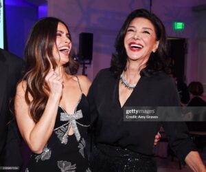 Shiva Negar Instagram - A magical evening celebrating dear @mahshidhamedi’s birthday and supporting the incredible, life changing mission of the @withyoufoundation dedicated to helping refugee children around the world. ✨🌍❤️ #withyoufoundation #makingadifference