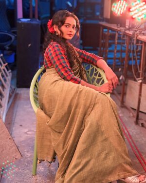 Shivali Parab Instagram - चलो तुमको सितारों में ले चलूँ ✨ 
.
#shivaliparab #kalyanchichulbuli #love #sree