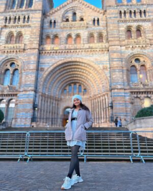 Shivali Parab Instagram - Namaste London 🧿
.
#shivaliparab #kalyanchichulbuli #love #london #namstelondon