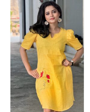 Shivali Parab Instagram - So, I got this amazing ‘hand printed one-piece comfy by @kiraclothing.store
🙌🏻
Please dm @kiraclothing.store to confirm your order ! 
.
#shivaliparab #kalyanchichulbuli #love
