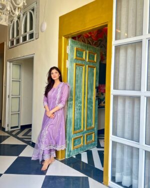Shivani Raghuvanshi Instagram - Just a happy heart, and colours that speak joy 💜💛