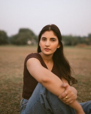 Shivani Raghuvanshi Instagram - November 🍁
.
.
.
.
.
.

Shot by : @bharat_rawail 
Styling : @bombaebyaisha 
HMU : @dipannita13
