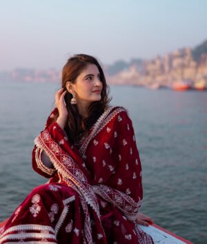 Shivani Raghuvanshi Instagram - 🥀🥀

Wearing : @shopmulmul 
Clicked by : @shubhankar_creative_shoot