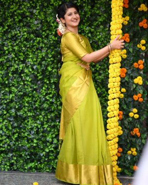 Shivani Sangita Instagram - Hoti hai pheelings 😜💚

Look for @chickpetdonnebiryanihouse_com 
Clicked by @sagarcreation142 
Makeup @makeupby_lucky 
Hair and draping @craftsby_amit