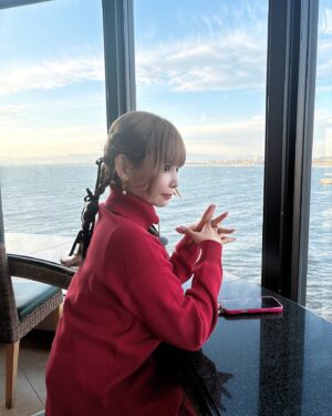 Shoko Nakagawa Instagram - 音ボケPOPSの江ノ島ロケ！
キラキラのイルミネーション！🪄

#江ノ島 #音ボケpops #イルミネーション