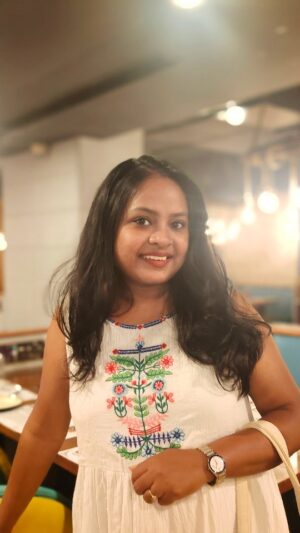 Shona Roy Instagram - 🚨🚨 Discover The Biggest BBQ Buffet in Town🚨🚨

Unlimited buffet   3 Beers @999

Timing ⏱️: Monday to Sunday, 12 PM-4 PM for Lunch & 6:30 PM-11 PM for Dinner.

Indulge in an irresistible buffet featuring over 150  items! This buffet offers an equal variety of veg and non-veg dishes, making it the perfect dining experience for everyone.

The starters alone will make your mouth water, with options like delicious Panipuri, Alu Pakoras curated with mayonnaise, Payobhajhish, Chicken Tikkas, Paneer Tikkas, Prawn Fries, and Corn Egg Chats. Pair these with mocktails of your choice for the ultimate beginning to your meal.

Enjoy the fun of on-table BBQ making with both veg and non-veg BBQs, including chicken, fish, paneer, and even fruits. The main course doesn't disappoint either. Veg lovers can enjoy Plain Rice, Mixed Dal, Mixed Veg, Chilli Paneer dishes, Noodles, Manchurian, and Dum Pulao. For non-veg enthusiasts, we have Chicken Biryani, Fried Rice, Chicken and Fish Kosha, and two varieties of soups. Don't forget the Hing Kachoris & Mutton Kosha, curated specially to your liking.

And for dessert? You'll be spoilt for choice with pastries, gulab jamuns, ice cream, payeshyam, kheer, jalebis, hot malpoa with rabri, and a variety of fruits.

Rated 10/10 ❤️, @thebigbarbeque is the place to be! Whether it's a budget-friendly birthday party, anniversary, or any other special event, The Big Barbeque makes it memorable with complimentary cakes and other specially infused items.

So, share this with your friends and family now and visit your nearest outlet today!

📍The Big Barbeque Locations:
* Bangalore: Marathahalli 👉 8880807878, Bannerghatta 👉 9606092043, Electronic City 👉 9821458233
* Chennai: Saidapet, OMR 👉 8880355777, Little Mount 👉 7411836984 / 85 / 86

PR and Digital Marketing Partner @thedigixperts
.
.
.
#barbeque #buffet #lunch #dinner #bangalorerestaurants #bangaloreffoodies #unlimitedbuffet 
.
.
.
.
[ Barbeque buffet lunch unlimited buffet banglore restaurant foodie food reels trending reels ]