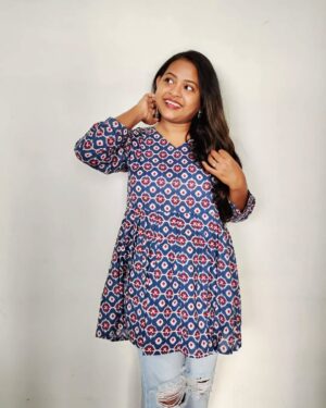 Shona Roy Instagram - College Fits / Office Fits Cotton Short Kurti.
Comfortable & True to size😍
Dm for link or Check out link in my Bio.

Great deals & savings are going on @amazonfashionin 
Check out & shop now!!
#GetstyledwithAmazon #amazonfashionfinds #fashioninspo #amazoncollegefinds #amazonofficefinds #Ad