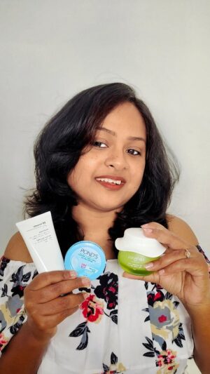 Shona Roy Instagram - #Ad #thelaziebug 
Shop from link in my Bio❤️❤️

Amazon Great Indian Festival Sale is live.
Shop now & get 50% - 80% off on top fashion & beauty brands.
1500  Top Brands, Great Prices & Unbeatable Deals on 50k  Unique Styles.
Get Free Delivery on first order, 30 days return, pay on delivery & extra 10% cashback* on fashion & beauty.
.
#GreatIndianFestivalSale #AmazonGreatIndianFestival #AmazonGreatPrices #AmazonExcitingDeals #winterskincare #skincare #moisturizer #acneproneskin #sensitiveskin