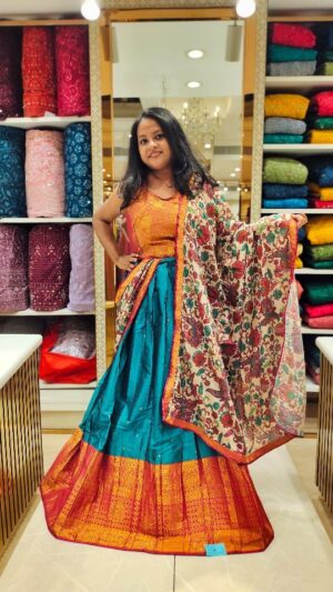 Shona Roy Instagram - When it comes to festive shopping, my go to destination is always @the_chennai_silks__hosur @sktm_hosur 
They have wide collection of Lehengas, gowns, Sarees, multiple brand outfits and many more.
Also their jewellery collection always makes me speechless 😍😍
Visit here for your Dusshera and Diwali shopping!!
.

#TheChennaiSilksHosur #Bangalore #Bengaluru #BangaloreDiaries #BangaloreShopping #BangaloreFashion #BangaloreJewellery #Bengaluru #BengaluruDiaries #Wedding #Weddings #WeddingDress #WeddingPurchase #WeddingInspiration #WeddingWear #WeddingShopping #WeddingDestination #Men #MenStyle #Mens #MensFashion #MensStyle #MensClothing #MensWear #MensOutfit #MenwithClass #MenwithStyle #Ethnic #EthnicWear #Diwali #Dussehra
.
.
.
.
.

[ Sarees festive shopping saree shopping saree collection shopping haul navratri Durga Puja shopping silk sarees ]