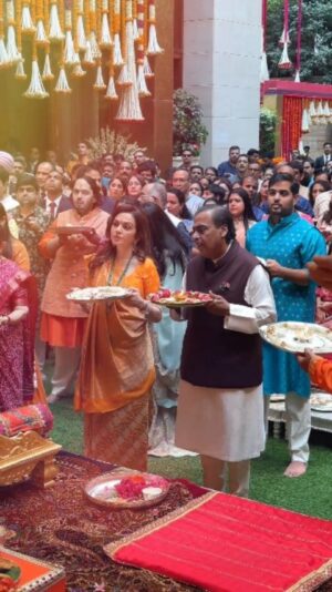 Shona Roy Instagram - The Ambani household comes alive with joy, love, and reverence for Lord Ganesha. #ambani #mukeshambani #nitaambani