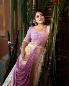 Actress Shruthi Ramesh HD Photos and Wallpapers January 2025