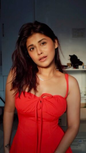 Shruthy Sathyan Instagram - Maarappil mazha choodiya megham , vaanil vazhi thettiya megham is my fav lines of this song🥹
( Comment down for outfit links ) 
You can use my code SHRUTHYX15 to get 15% off from Giva
you will be seeing more of  my playlist in upcoming videos🫶🏼
Dress @myntra @luluandskyofficial 
Jewellery @giva.co 

Kerala , malayalam songs , get ready with me , fashion