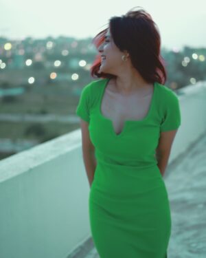 Shruthy Sathyan Instagram - 🌻♥️