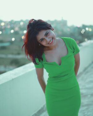 Shruthy Sathyan Instagram - 🌻♥️