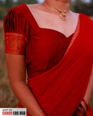 Shruthy Sathyan Instagram - All of us love a good ethnic look, not only that getting a good picture of that look is also important . Here, all time favourite canon eosr50 is always there to my rescue .
This one is very easy to use , with so many modes, filters .
As a person who loves taking pictures , I need something that makes my work easy . The Canon EOS R50 offers various modes and filters to enhance your photography experience.
Auto Mode,Tv Mode ,Creative Filters including Grainy B/W, Soft Focus, Fish-eye Effect & much much more .
Elevate your visual storytelling with the Canon EOS R50 - exceptional image quality, every time