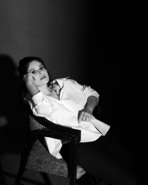 Shubhaavi Choksey Instagram - “Only a few find colour in the depths of black and white”
Clicked these a while ago … Never posted .. 
Felt like it today 

Shot by my favourite @shotbyrohitdey 

#mood #blackandwhitephotography #me #vibe