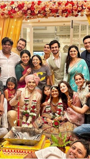 Shubhaavi Choksey Instagram - Thank you to the entire team of  DKTPH for the love , warmth , hard work and dedication! The project’s success is a direct result of all our efforts together … 
Thank you @starplus and @svfsocial for giving me this wonderful opportunity to play such a strong and magnetic character. 
Until we meet again this is Lavanya Mittal signing off ❤️