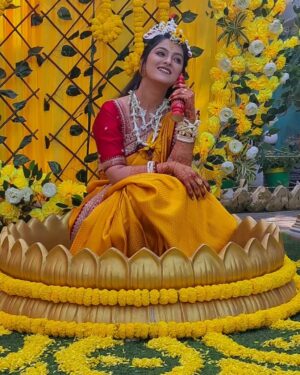 Shweta Bhattacharya Instagram - গায়ে হলুদ 🥰
#love 
#happyme 
#myfamily 
#instagram 
#instagood