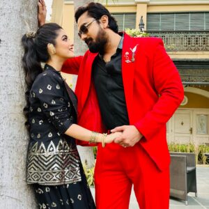 Shweta Bhattacharya Instagram - ❤️🖤
#life 
#lifeline 
#love 
#happines 
#world 
#happyus 
#happyme 
#instagram 
#instagood