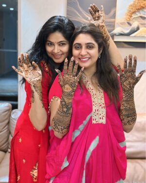 Shweta Shinde Instagram - A sister-in-law’s wedding…❤️
Once again Maharashtrian-Sindhi wedding in the family.
Love u dolly ❤️
#RaokiRani