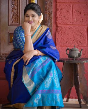 Shweta Shinde Instagram - 💙

Day 7
Colur -  Blue 

Makeup by : @sajjanadutal_official @vinuda_makeover 
Asist by : @_unique_girl_1008 

Click by : @frames_by_candid_katha  @just_amar717 

Location : @photowadi_studio_satara 

Jewellery : @rutvi_cosmetic_and_imitation 

#trending #navratr #festival #actress #zeemarathi #instagood #instagram