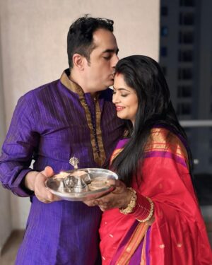 Shweta Shinde Instagram - Happy Karwa Chauth!❤️