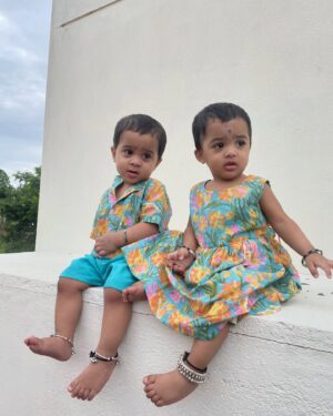 Shwetha Bandekar Instagram - My little laddus wishing you "Happy Onam" 
#shwethabandekar #sb #reelsinstagram #reelitfeelit #instagood #kstwins #twinmom #twinbabies #onam #onamcelebration