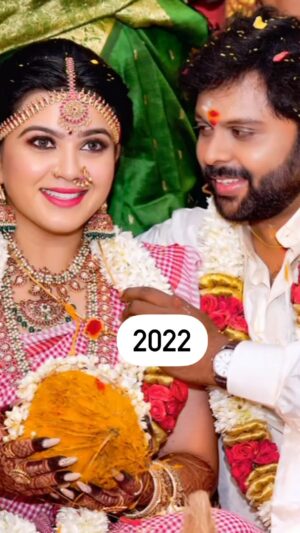 Shwetha Bandekar Instagram - One kiss changed my life 😉
Celebrating our first anniversary with Kridhan Krishna and Sarvashri 🥰🥰🥰
Happy 1st year Anniversary My Love @malmaruga 
#shwethabandekar #sb #malandswapna #malmaruga #kridhankrishna #sarvashri #kstwins #anniversary #celebration #happyfamily #happyus #love #happiness #positivevibes #twinmom #twindad #twinboyandgirl #completefamily #instagood #instafashion #reelsinstagram #reelitfeelit #reels