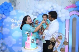 Shwetha Bandekar Instagram - My twins birthday celebration pics.. ❤️❤️❤️❤️
.
Decor @best_event_entertainments 
Photography @jaihindh_photography 
Family combo dresses from @frontiers_fashion_lounge 
Organised and managed by @sparkling_starz_events & @rajesh_chandrasekaran__ 

#shwethabandekar #sb #kstwins #birthdaycelebration #twinbirthday #happyus #positivevibes #love #twinmom #happybirthday #twins #firstyearbirthday #celebration #twindad #instalove #instafashion #bluetheme